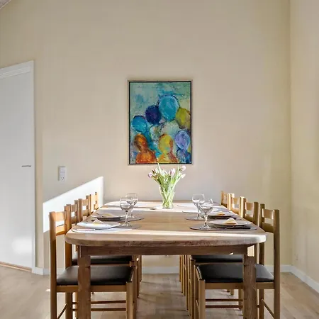 4 Bedroom Stunning In בית נופש רינגקובינג